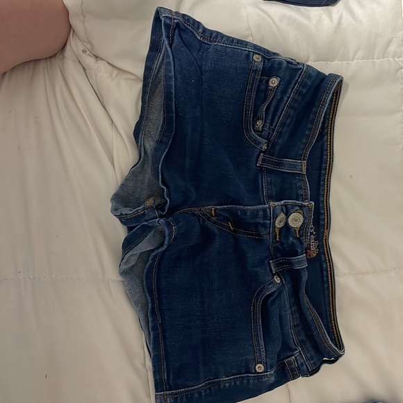 American Eagle jeans and Levi’s shorts - Picture 3 of 4